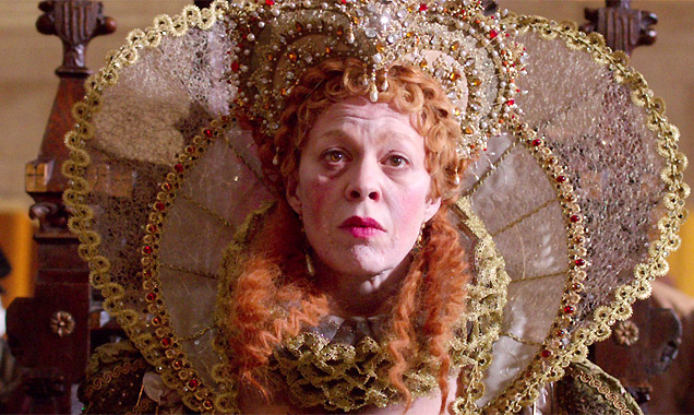 Helen McCrory as Queen Elizabeth I, in Bill (2015).