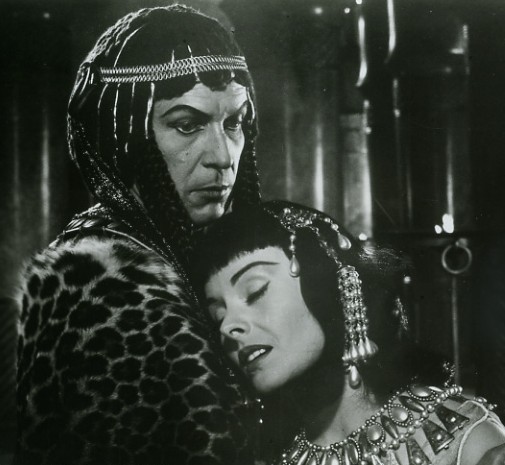 Nefertiti, Queen of the Nile (1961)