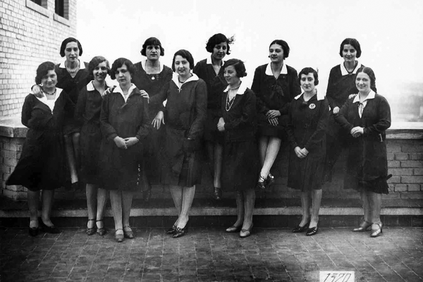 1920s Spanish Telefónica operators in uniform.