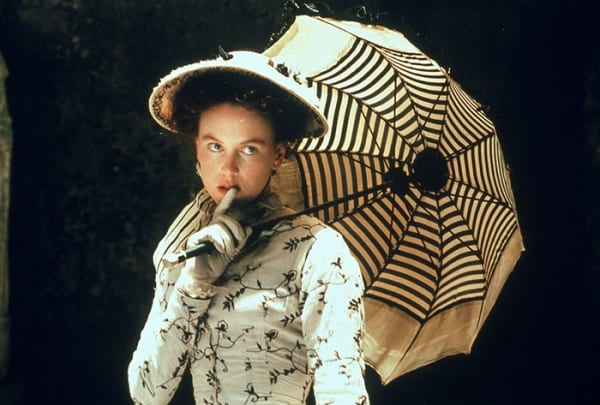 The Portrait of a Lady (1996) - Isabel - white embroidered & parasol