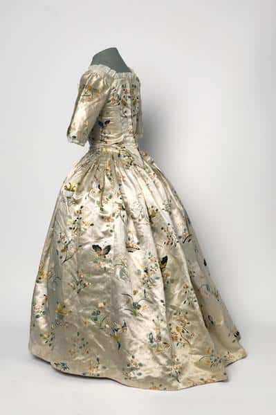 English gown, 1760, Victoria & Albert Museum