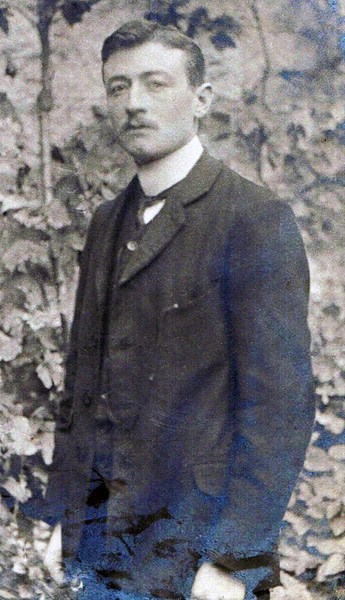 1910 - Edmond Miniac, French lawyer - via Wikimedia Commons