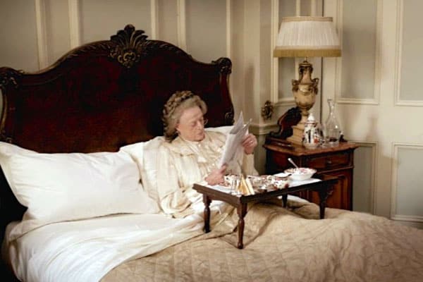 Downton Abbey - breakfast in bed