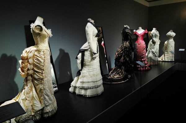 Glamour: Famous Gowns of the Silver Screen, Serlachius Museums, Mänttä, Finland