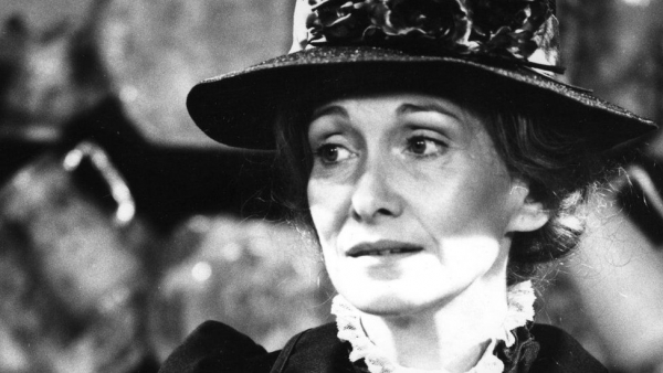 Sian Phillips - How Green Was My Valley (1975-1976)