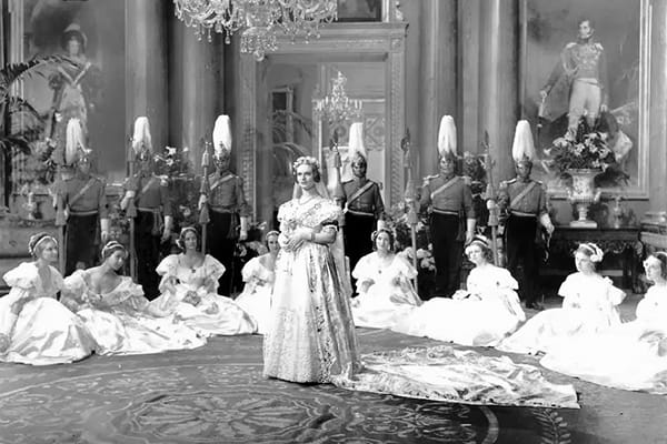 Victoria the Great (1937)