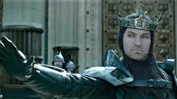 2017 King Arthur- Legend of the Sword