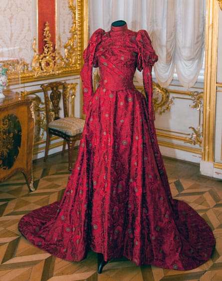 Mathilde Does 1890s Couture (Mostly) Right