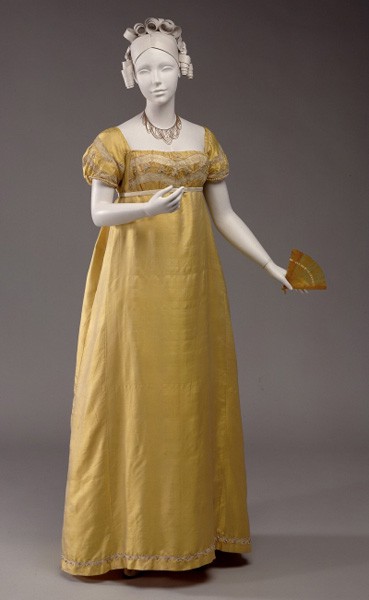 1810 gown via McCord Museum
