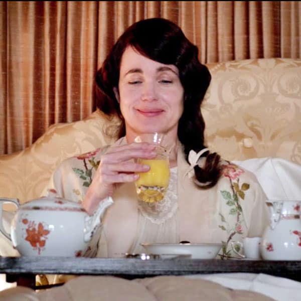 Downton Abbey - breakfast in bed
