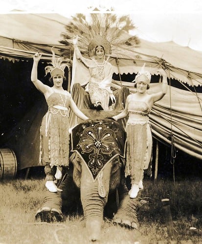 1920s circus performers