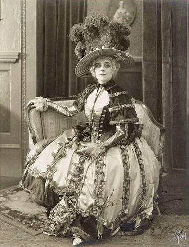 1917 Madame du Barry