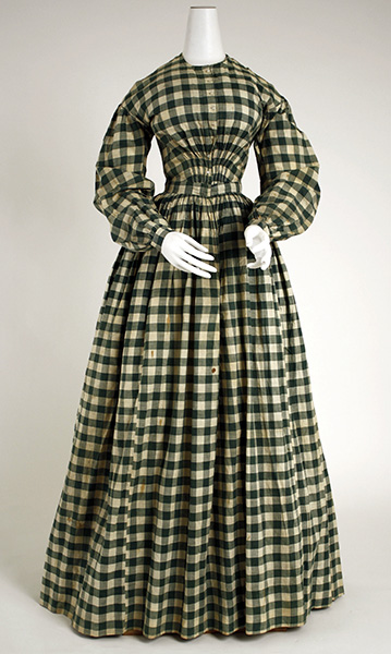 1840-1845 - American dress at the Met Museum.