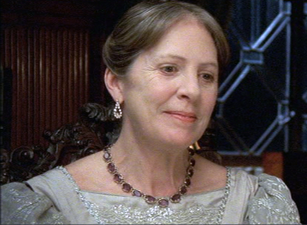 Penelope Wilton, Wives and Daughters (1999)