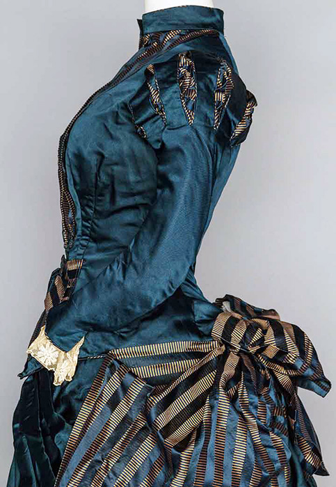 1880 - bustle dress from Invaluable auction site