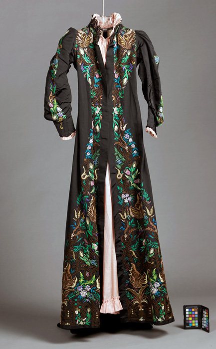 1891 - tea gown at LACMA